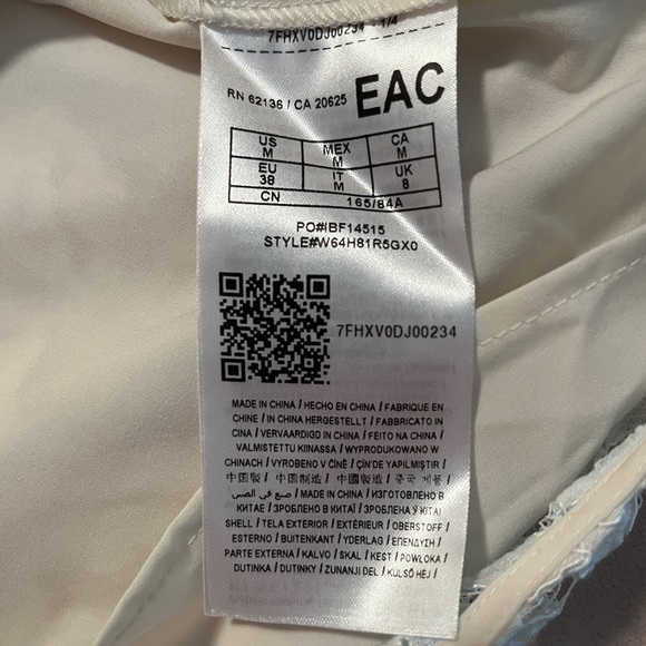 Women’s Guess size medium long sleeve modern top - Picture 9 of 10